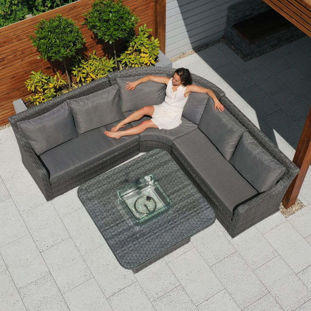 Vancouver Rattan Corner Sofa With Halifax Firepit Table