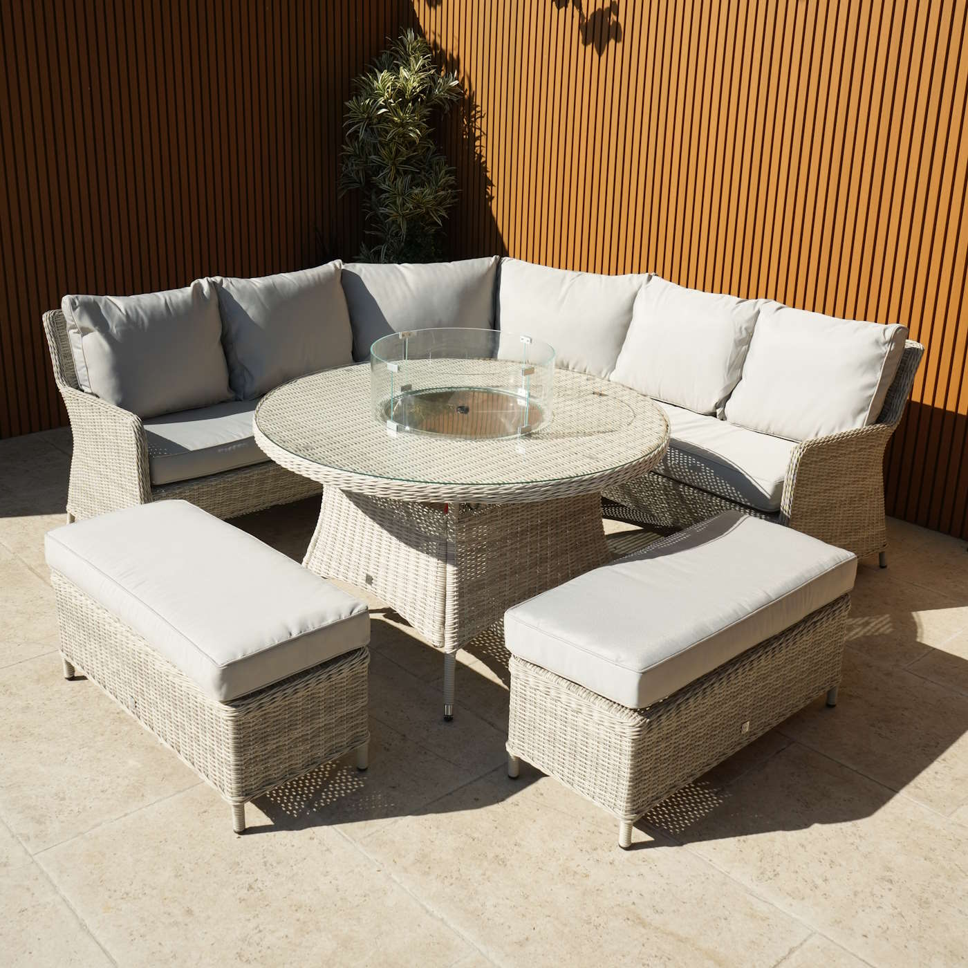 Hamilton Corner Bench Set with Round Firepit Dining Table