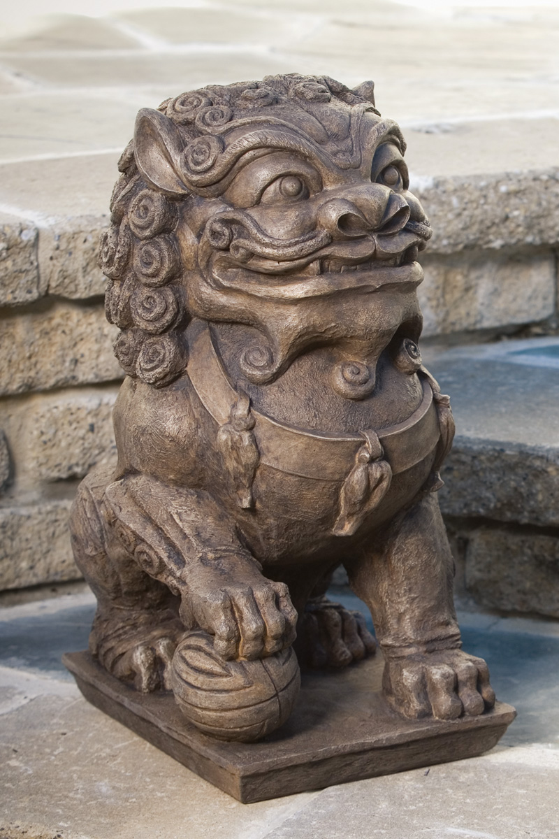 Large Foo Dog Right