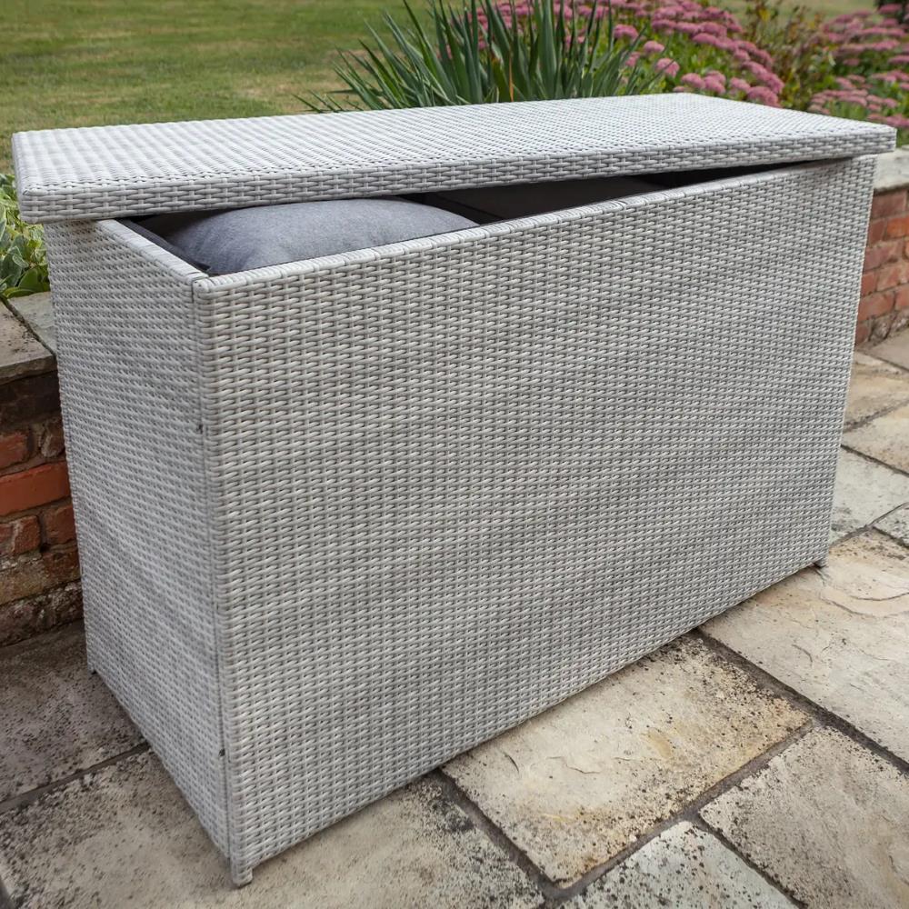 Curve Cushion Box by Hartman