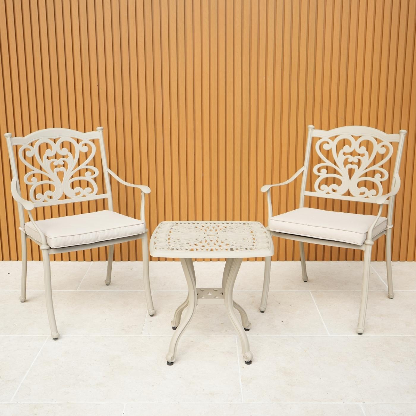 Hampshire Side Table Bistro Set in Sahara