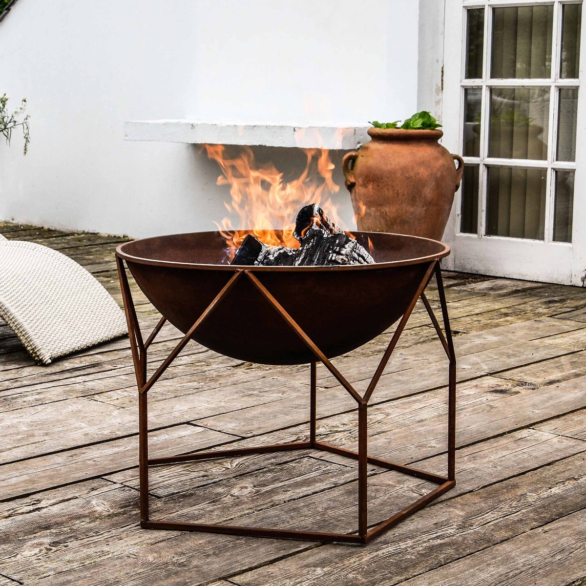 Buckingham Rust Iron 70cm Firebowl