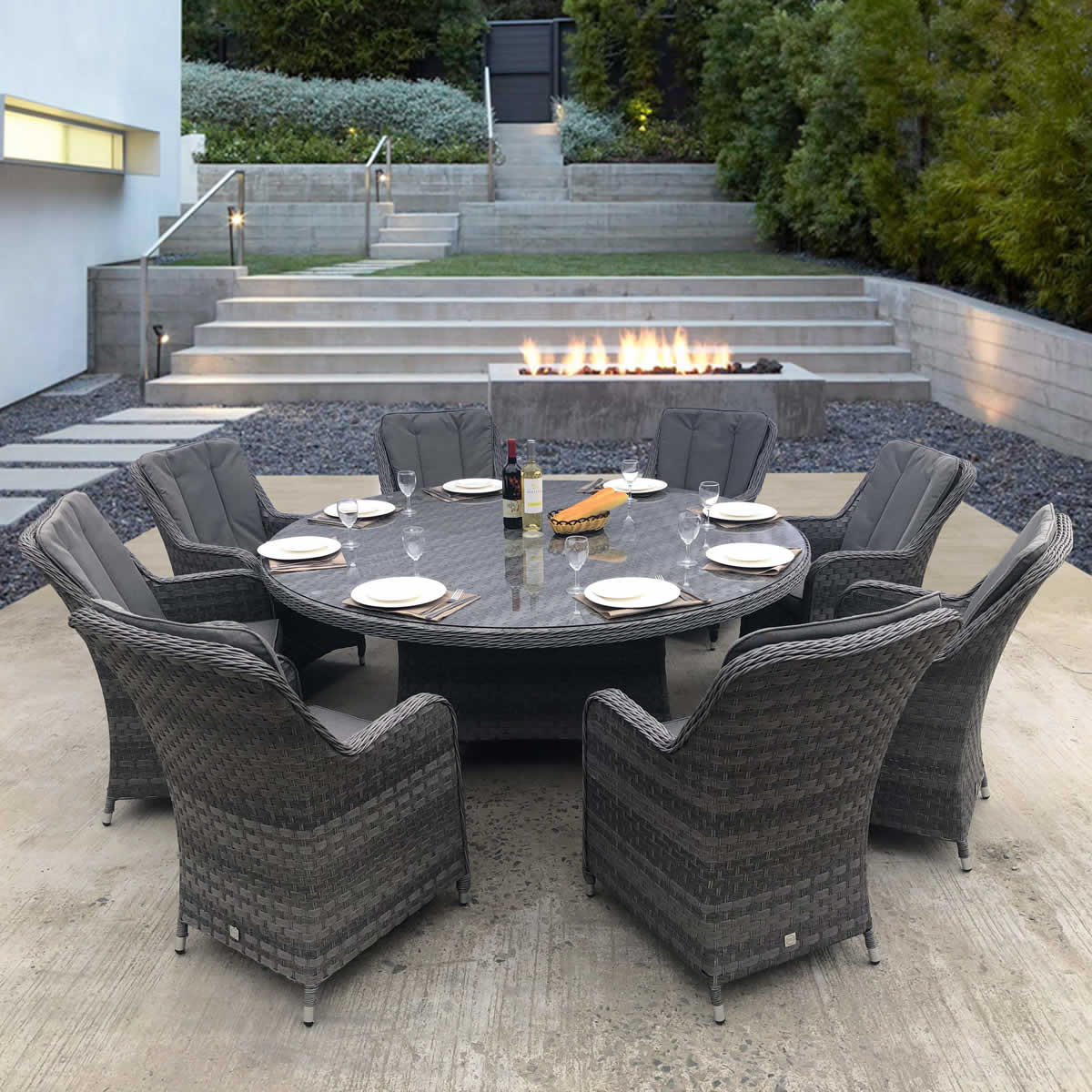 California Round Innsbruck 8 Seaters Rattan Furniture Set