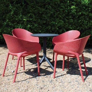 Sky Round 4 Seater Set Table in Grey with Sky Pro Chairs in Marsala