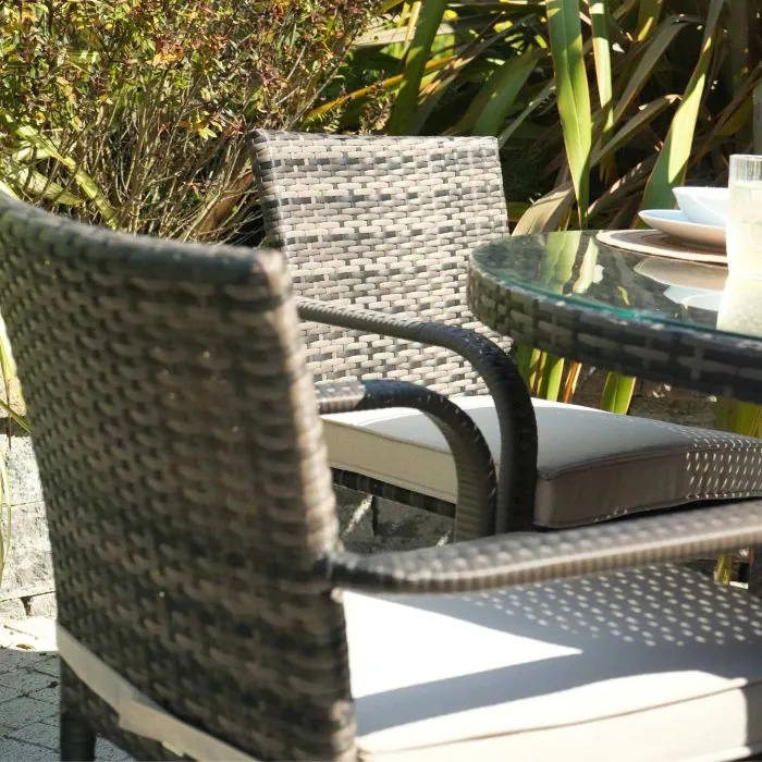 Cairo 8 Seat Oval Set with Stacking Chairs