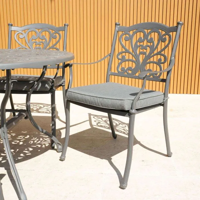 Sapphire Hampshire 4 Seater Round Cast Aluminium Dining Set in Grey