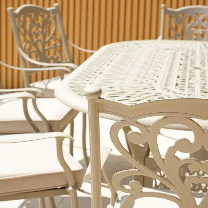 Hampshire 8 Seater Oval Cast Aluminium Set in Sahara