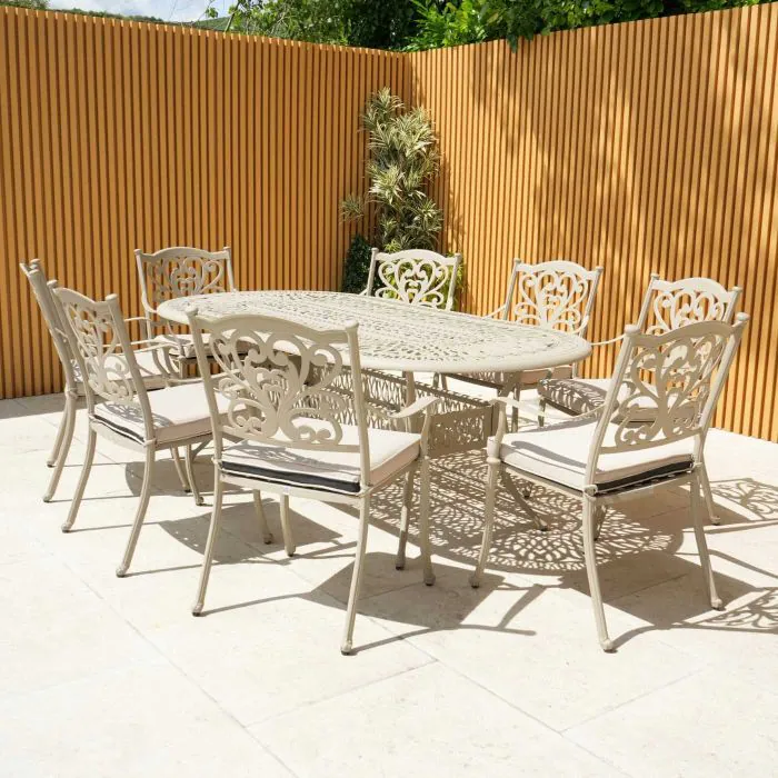 Hampshire 8 Seater Oval Cast Aluminium Set in Sahara