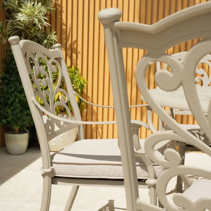 Hampshire 8 Seater Oval Cast Aluminium Set in Sahara
