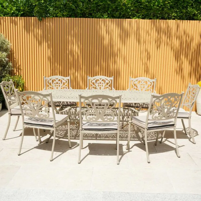 Hampshire 8 Seater Oval Cast Aluminium Set in Sahara