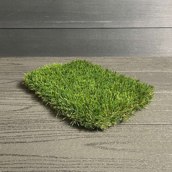 Antibacterial Grass 40mm – 2 Metre Roll main product photo