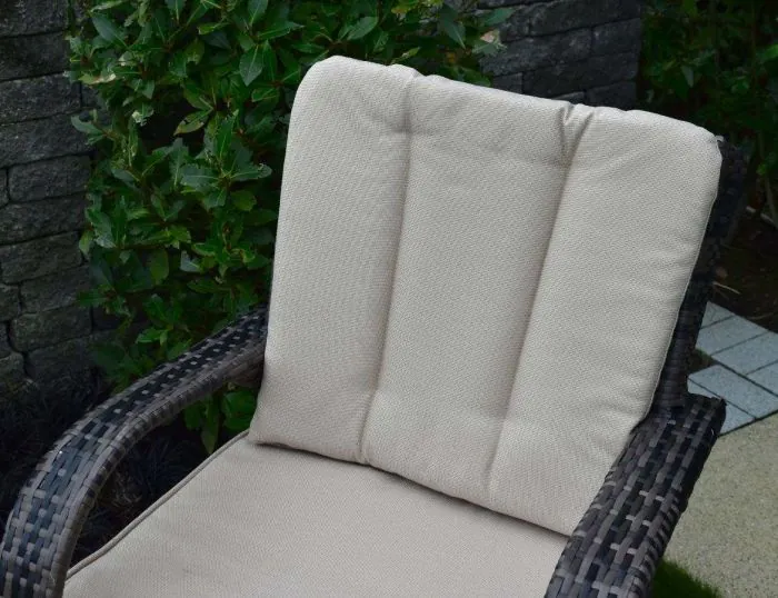 Cairo 4 Seat with Back Cushions and Dalkey Table