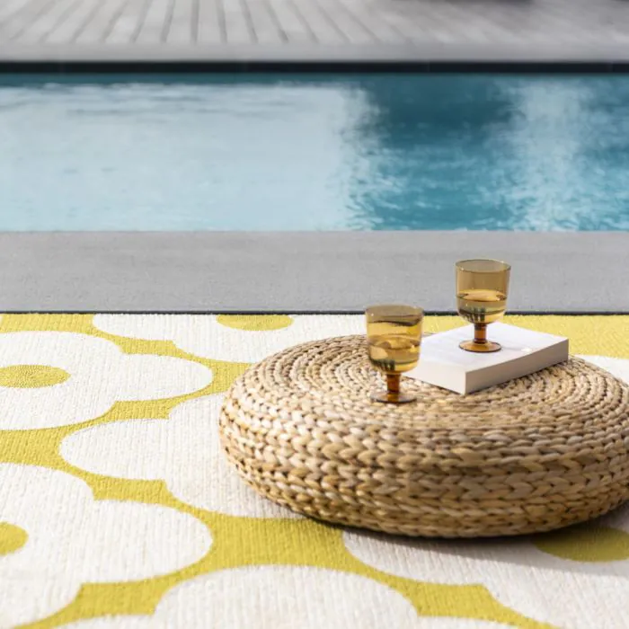 Outdoor Orla Kiely Flower Dandelion Carpet (140cm x 200cm)