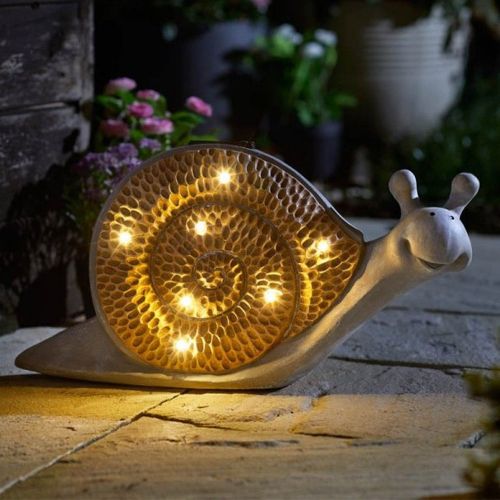 Wood Stone In-Lit Snail (Solar Powered)