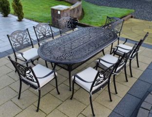 Hampshire 8 Seater Oval Cast Aluminium Set in Bronze 