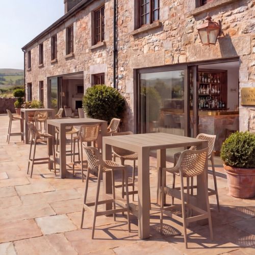 4 Air 75cm Bar Stool and Vegas Bar Extendable Table in Taupe