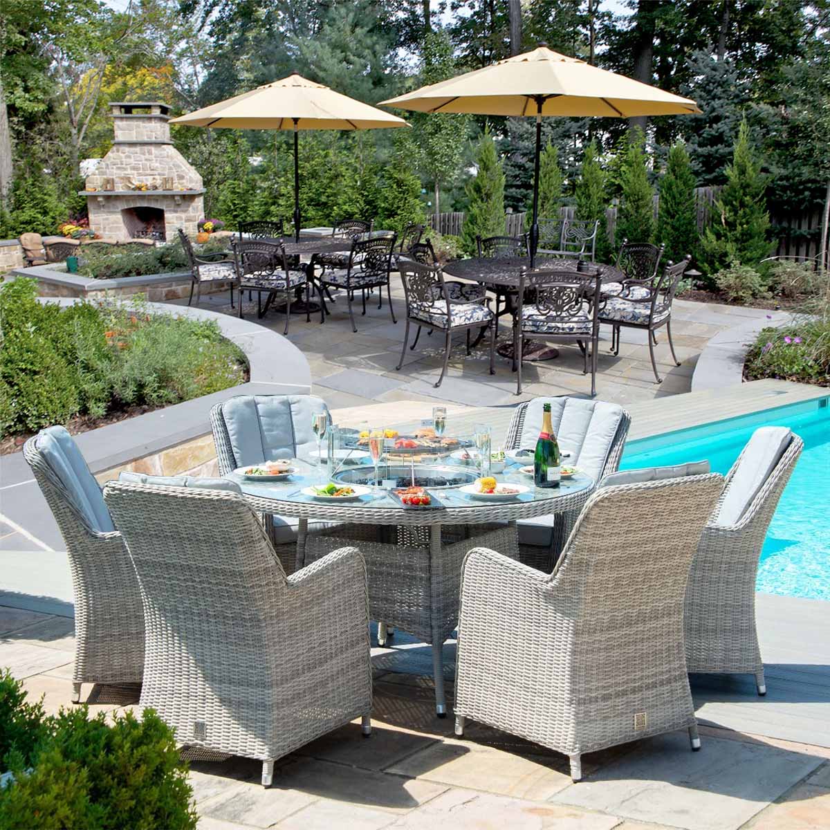 Hamilton 6 Seat Round Set with Firepit - Grey