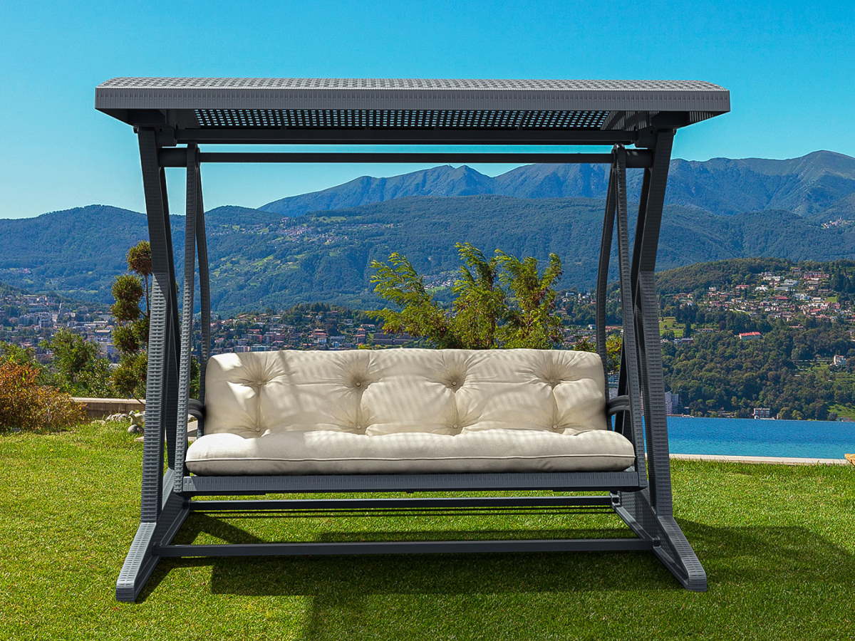 Hawaii Swing in Grey With Beige Cushions