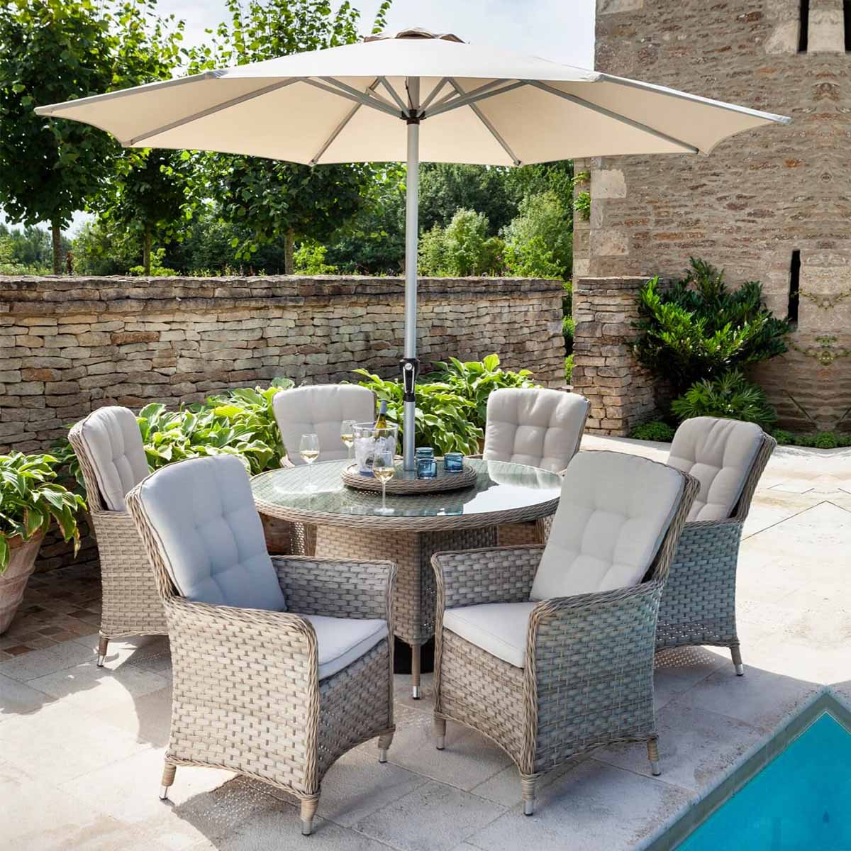 Heritage 6 Seat Beech Rattan Round Set - Dove Cushion with Parasol and Base