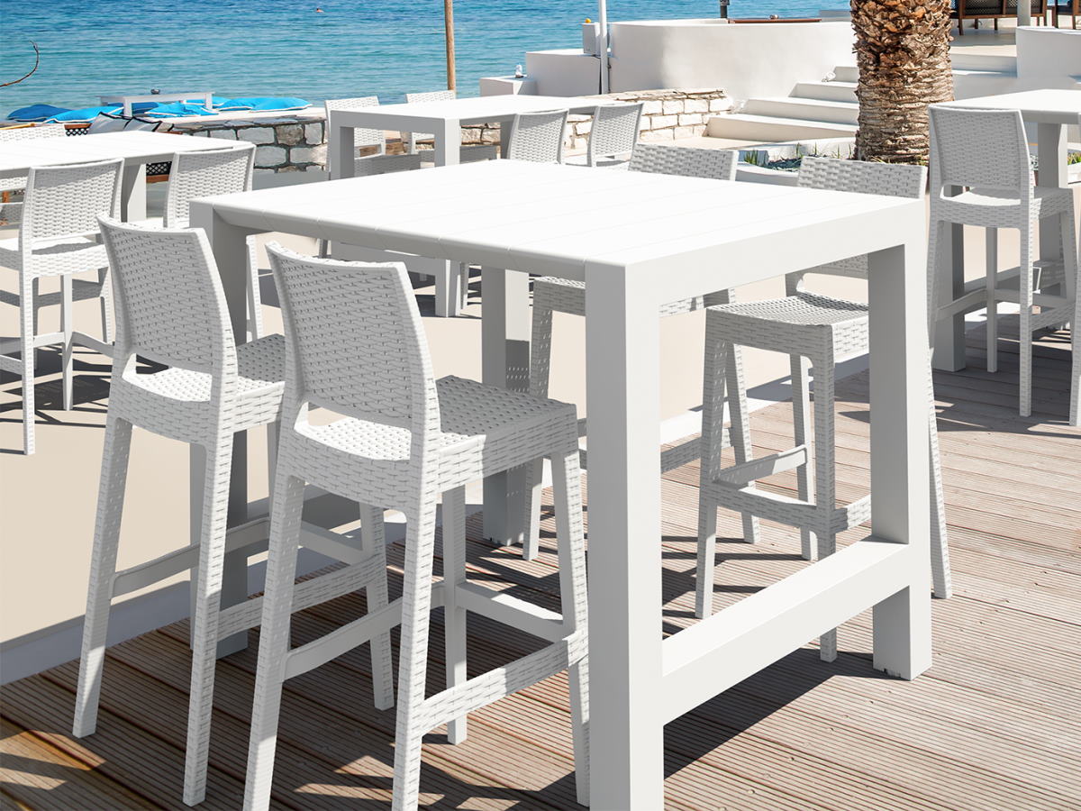 Vegas Bar 4 Seater Set with Jamaica Bar Stool in White