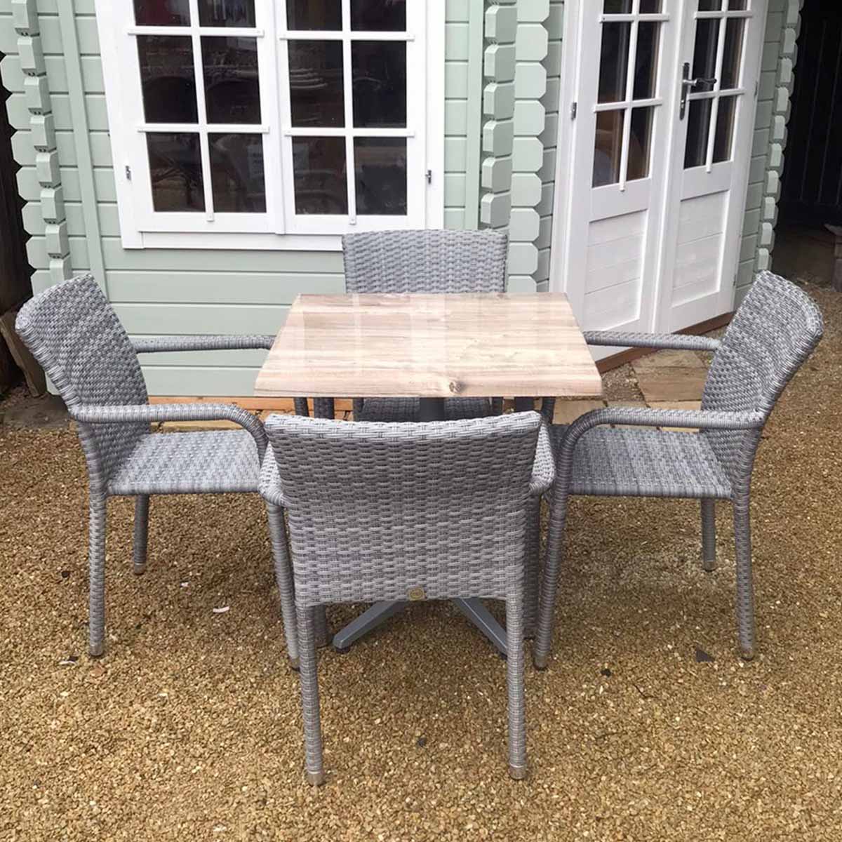Kentucky Table with 4 Oliveria Grey Chair