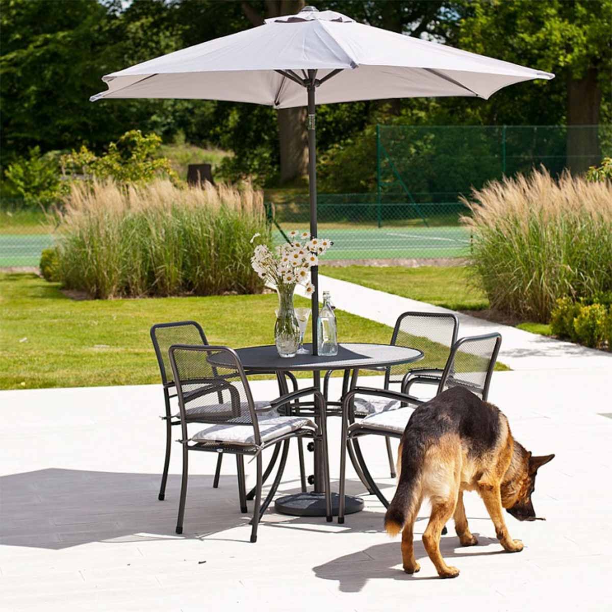Portofino 4 Seat Round Set with Stacking Armchairs