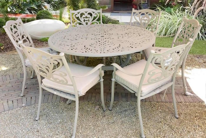 easy care cast aluminium furniture